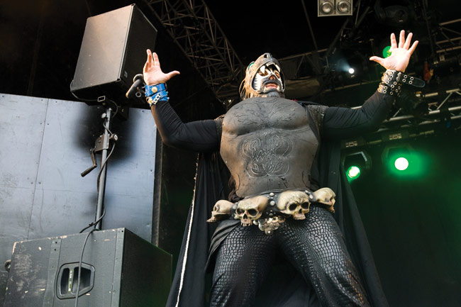 Mörrimöykky?
Thor
Avainsanat: Thor Jon Mikl kanadalainen canada Sauna open air metal festiva Tampere Finland maski naamio