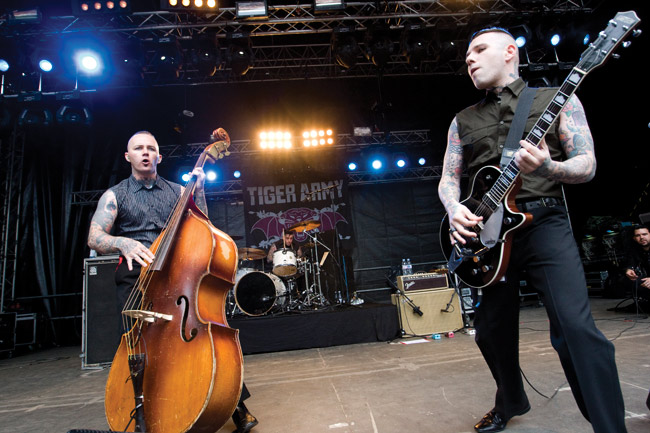 Tiger Army
Ankkarock, Vantaa 2008.
Avainsanat: Tiger Army Ankkarock Vantaa Nick 13 Geoff Kresge James Meza