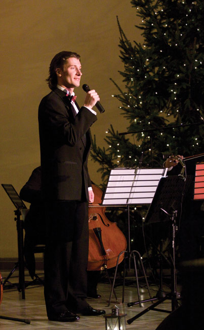 Joulukonsertti kirkossa
Kotka 2009
Avainsanat: Tomi Metsäketo Kotkan kirkko joulukonsertti joulukuusi kynttilät