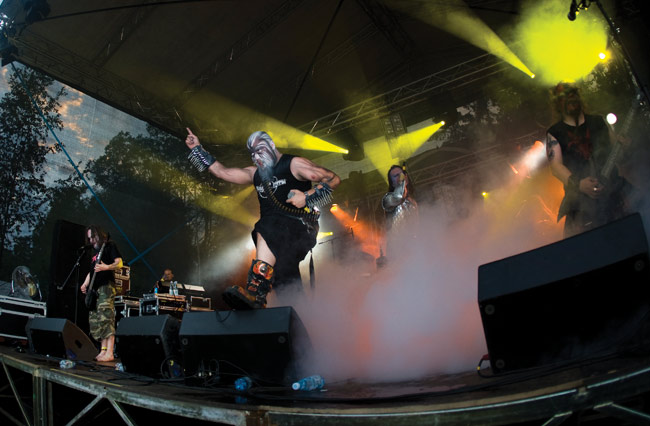 Turmion Kätilöt 2010
Pioneerifestivaali, Kouvola 2010
Avainsanat: Turmion Kätilöt Pioneerifestivaali Koria Kouvola MC Raaka Pee 