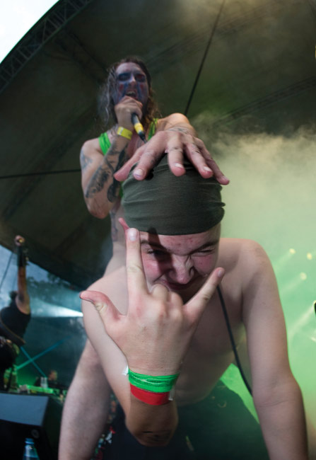 Hoitoa tulee ja antaa tulla
Joku onnellinen/onneton Kätilöiden kuritettavana
Avainsanat: Turmion Kätilöt Kotka rockfestival MC Raaka Pee Spellgoth