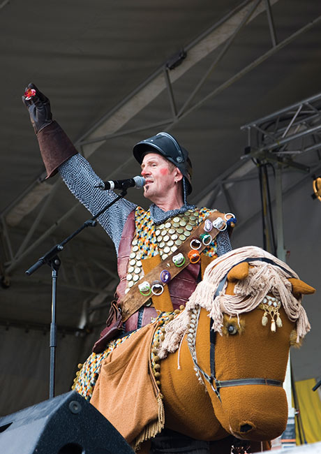 Tuttiritari
Avainsanat: Tuttiritari tutti Jukka Leisti Rusinante