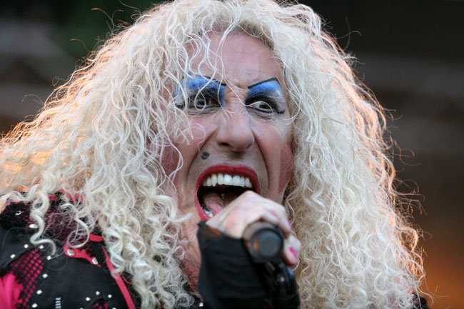 Come out and play!
Dee Snider 2006
Avainsanat: Twisted Sister Daniel Dee Snider meikattu blondi come out and play