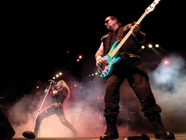 Dee and Mark
Twisted Sister, Helsinki 2007.
Avainsanat: Twisted Sister Twistarit Helsinki jäähalli kasarihevi heavy Dee Snider meikattu laulaja Mark The Animal Mendoza