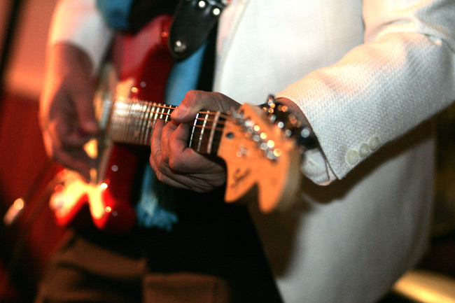 Kitara puhuu
Avainsanat: Kitara puhuu kitaristi Hasse Walli Squier Stratocaster by Fender kielet ote sormet