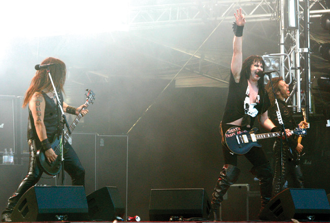 Suuret saappaat
Avainsanat: W.A.S.P. wasp Blackie Lawless Doug Blair Mike Duda sauna open air tampere saappaat nahkahousut monitorit