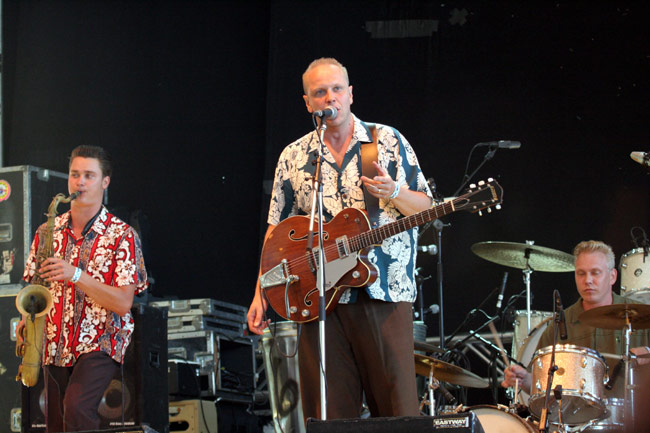 Whistle Bait
2005 Hamina.
Avainsanat: Whistle Bait Bait's motel 50-luku rockabilly Hamina bastioni Whistle Bait
2005 Hamina.
Avainsanat: Whistle Bait Bait's motel 50-luku rockabilly Hamina bastioni