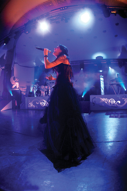 "What have you done now!"
"I, I've been waiting for someone like you..."
Avainsanat: Within Temptation Sharon den Adel What have you done now I've been waiting for someone like you