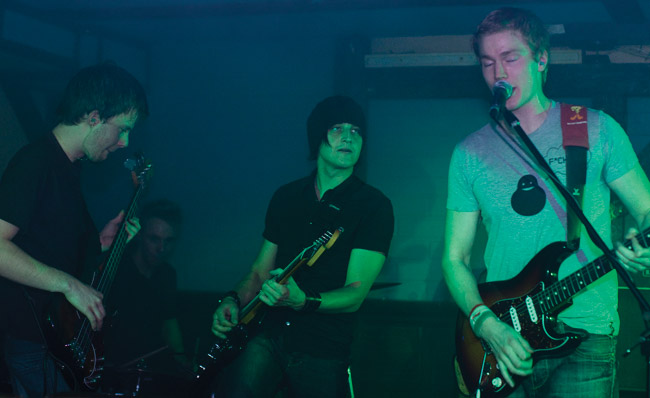 Year of the dog 2008
Sam's pub, Kotka 2008.
Avainsanat: Year of the dog Sam's pub karhula kotka Lauri Yrjölä Miikka de Vocht Teemu Seppälä Toni Mustonen