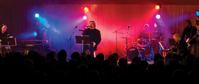 Tunnelmaa riittää
Yleisessä saunassa, Samuli Edelmann, Kotka 2008.
Avainsanat: Yleisessä saunassa Juha Junnu Watt Vainio konserttitalo Kotka yleisö Samuli Edelmann Tunnelmaa riittää
Yleisessä saunassa, Samuli Edelmann, Kotka 2008.
Avainsanat: Yleisessä saunassa Juha Junnu Watt Vainio konserttitalo Kotka yleisö Samuli Edelmann