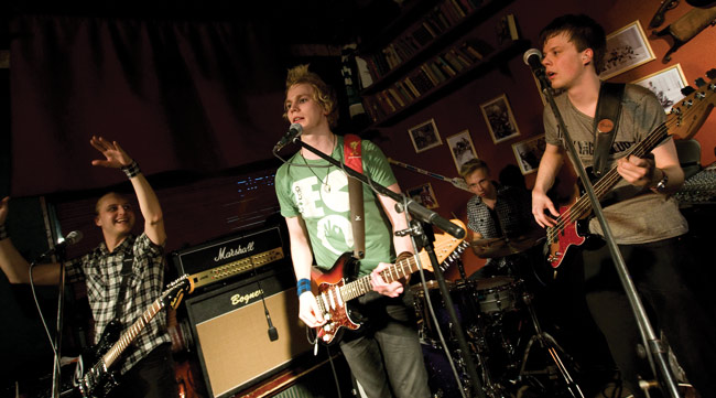 Year of the dog 2009
Jaakko V, Kotka 09.
Avainsanat: Year of the dog Jaakko V Kotka Lauri Yrjölä Teemu Seppälä Toni Mustonen Miikka de Vocht