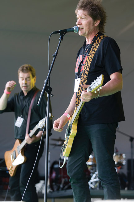 "Mikkitelineestä on puolet minun!"
Avainsanat: Ypö-Viis Kotka rockfestival Miika Söderholm Mikko Hölmström 